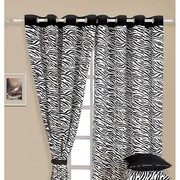 Buy Curtains Online India in Plain & Printed Drapes at Swayam India