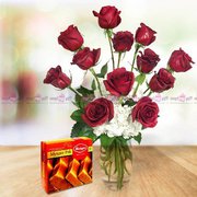 Everlasting Emotions of Love - Glass Vase Flowers