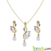 Are You Looking For Pearl Pendant Online?