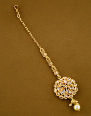 Buy An Exclusive Collection of Kundan Maang Tikka at Best Price.