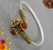 Send Bracelet Rakhi with local vocal online